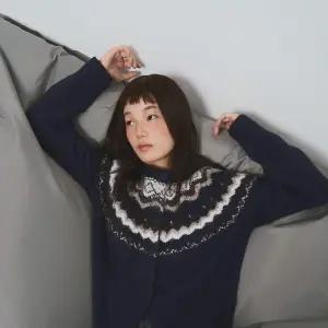 [롯데백화점]에잇세컨즈 여성 페어아일 자카드 카디건  네이비 355Y5ALY4R