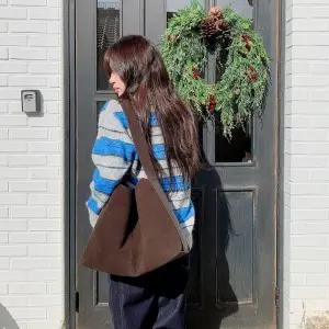 [다잇템] 여성 세무 숄더백 보부상 빅 클래식 가방