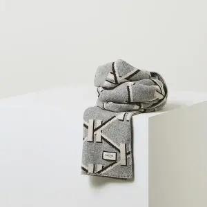 [헤지스](광주신세계)[HAZZYS ACC] 그레이 프린트 울 머플러 HIMU5F800G2