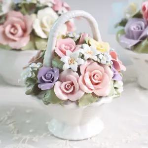 갤러리아 꽃바구니A 도자기꽃 도자기 피겨린 인테리어소품 선물포장가능