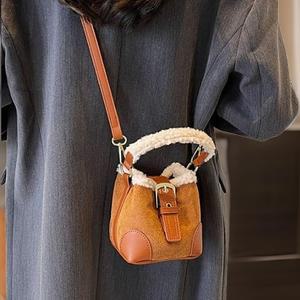 [다잇템] 여자 미니버킷 털가방 덤블 크로스백