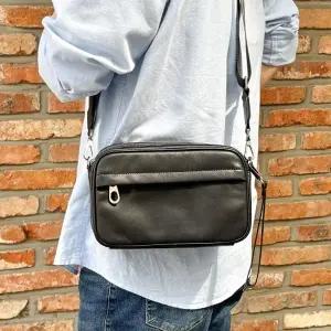 [다잇템] 남성용 레더 검정 탈착끈 크로스백 지퍼핸들 클러치