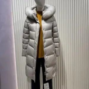 올리비아로렌 MG01 슬림핏 구스점퍼 신선도원몰  VVPKD3WA371