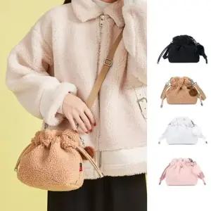 양털 핸드폰 숄더백 크로스백 버킷백 FA834  4COR) 양털 뽀글이가방 양털가방 생일선물 여행가방