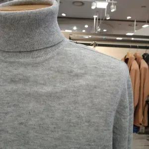 [트레몰로] HC10 2025겨울 니트폴라 세정 트레몰로 울혼방 롱터들넥 니트티셔츠 TR (S41377670