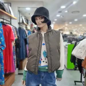 베네통/애플아울렛/옆트임 덕다운 패딩 베스트/BAPDG5461