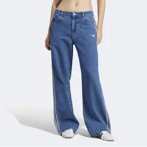 [그랜드스테이지] ADIDAS DENIM 3S PANT 아디다스 아디컬러 데님 3스트라이프 팬츠 JD2574