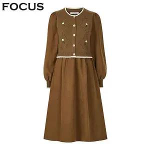 [포커스]플라워 자수 니트 배색 원피스_VFI5W1OP3201