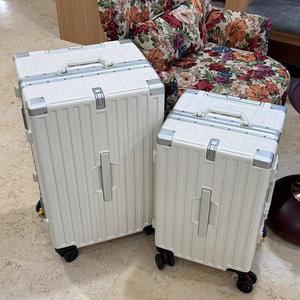 여행용캐리어 30 32 대용량 가방 두꺼운 알루미늄 프레임 수하물 USB 충전 탑승 가방 홀더 포함