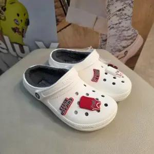 크록스 HC03 클래식 라인드 클로그 화이트 남여공용 겨울 샌들 슬리퍼 방한화 203591-