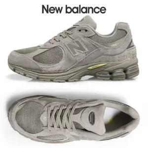 뉴발란스 공용 스니커즈 2002R 애리드 스톤 U2002RP