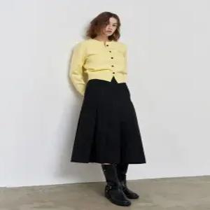 제너럴아이디어 GENERALIDEAstandard 에센셜 크루넥 가디건 LEMON WBD3L04501