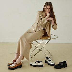 엘리자베스 스튜어트 소가죽 로퍼