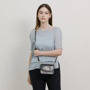 [몽삭] 카밀 소가죽 턴락 크로스백 블랙 AL18-2470-BK