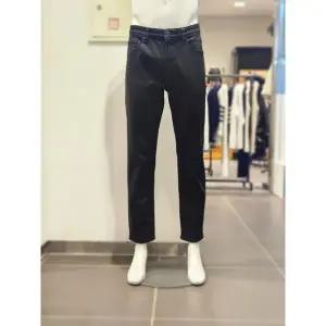 [클라이드앤](김해점)[클라이드] 허리속밴드 테이퍼드 블랙 기모 데님팬츠 FODDP431M