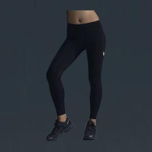 [나이키] 여성 패스트 스우시 미드라이즈 7/8 포켓 러닝 레깅스 FV6683-010