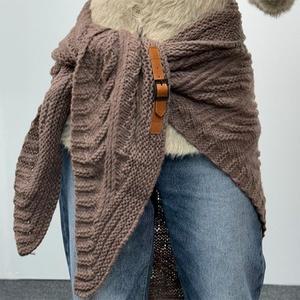 [기타]니트숄 삼각 빨간색 레이어드 버클 망토 뜨개