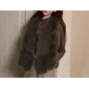 GR (25FW) 루벨 faux 폭스퍼 베스트