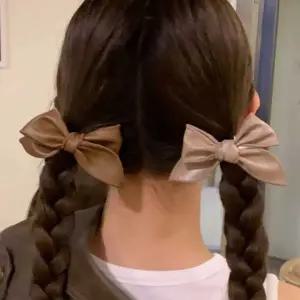 [콩심팥심]리본모양 레더 머리핀 머리정리 헤어 포인트 러블리