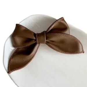 [콩심팥심]여자 레더 리본핀 2개 신상 헤어 집게핀 액세서리