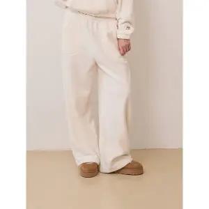 [키르시](대구신세계)플리스 와이드핏 팬츠 [아이보리]