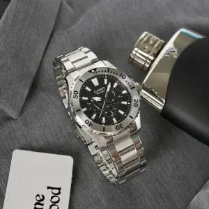 카시오 몬스터 스윕초침 다이버 메탈시계 - 블랙