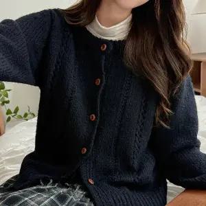 [공구우먼] [제작] 마비린 펀칭 보카시 리사이클 울 니트 가디건 84319 빅사이즈 여성의류