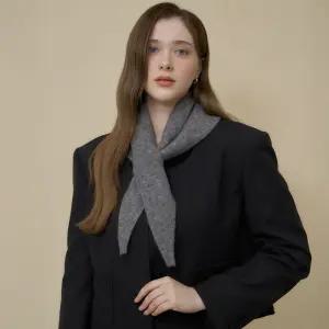 갤러리아 [엘르] 오즈비 울 쁘띠 머플러 SE54MX305