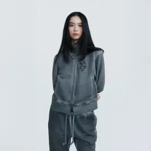 시그니처 루나 가먼트워싱 집업