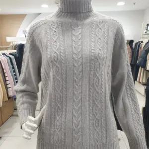 [더아이잗]울 라쿤 케이블 홀가먼트 니트