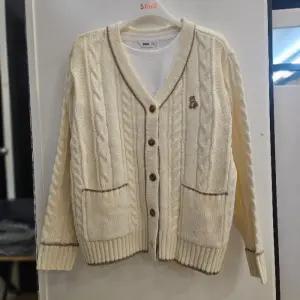 소이 HC04 주니어 곰돌이 케이블 니트가디건 겨울 곰돌이 케이블 니트가디건 22w5086