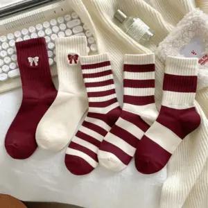 버건디 리본 양말 크리스마스 성탄절 여성 발레코어 삭스 스트라이프 중간길이 긴목 컬러매치 손발시림