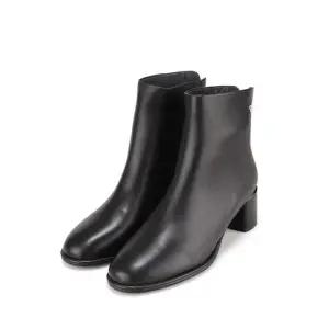 바바라 양가죽 사이드 금장 장식 여성 앵클 부츠 5.5cm_AAH865