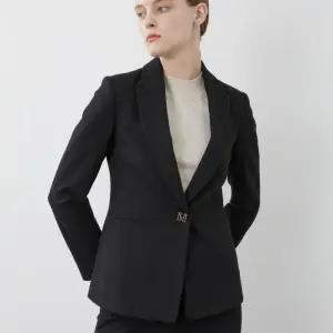 올리비아로렌 HC03 금속장식 포인트 원버튼 싱글자켓  VOP GA3W 9121