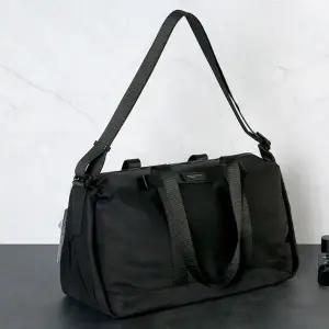 [콩심팥심]트래블백 여행 스포츠 운동 큰 보스턴 가방 블랙