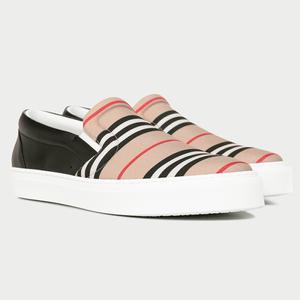 [롯데백화점]버버리 아이콘 스트라이프 레더 스니커즈 8037276 A7028