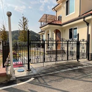 엘토로 크로바 아트휀스 대문 높이1.2m 폭4m 울타리 전원주택 담장 디자인 철문 출입문