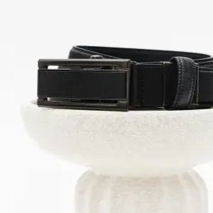 닥스 액세서리 남성 24FW [스테디셀러]블랙 음각로고 소가죽 벨트 WBBE4F105BK
