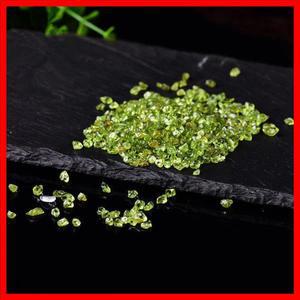 2-4mm 아름다운 천연 페리도트 감람석 칩 광택 자갈 돌 Reiki 치유 크리스탈 광물 표본 DIY 정원 장식