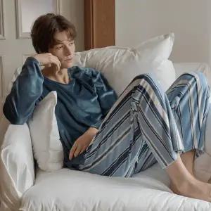 [라페어](김해점)클래식블루 필름 벨로아 라운지 셋업 LMLIAST0344-BU