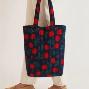 [라일리] Rly 빈티지로즈 블랙스타 토트 패딩 보조 다용도 손가