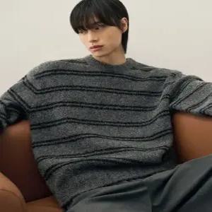 드로우핏 drawfit 울 헤어리 스트라이프 풀오버 니트 MELANGE GREY