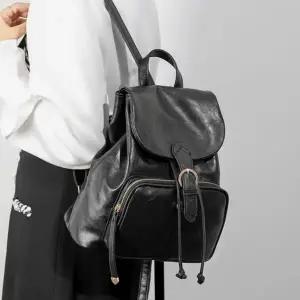 캐주얼 심플 여성 버클 빅포켓 복조리 레더 미니 백팩
