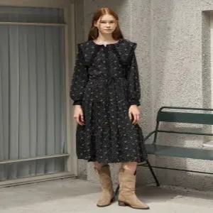 [르샵]플라워 패턴 프릴 카라 긴팔 원피스 (DP3OW023A)