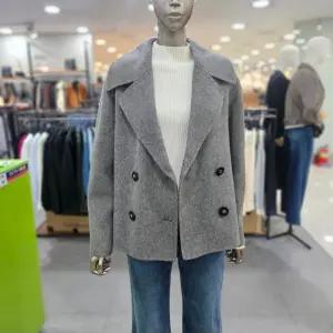 시슬리/애플아울렛/버디 헤링본 더블 숏 코트 SACTF2561