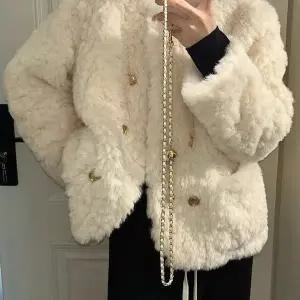 [GWILIM][귈림] 뽀글 밍크퍼 퀼팅 안감 숏자켓(G4WJK005P)