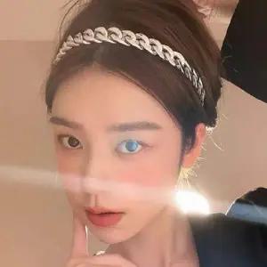 [콩심팥심]여성 러블리 실버라인 머리띠 여자 헤어띠 메탈머리띠