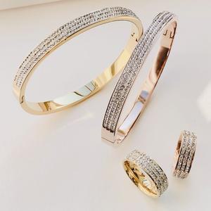 [써지컬스틸] 일체형 세줄 블링 뱅글 팔찌