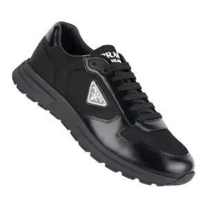 2EE443 3LF5 F0002 리나일론 프랙스 스니커즈