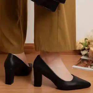 여성 펌프스 구두 데일리 포인티드토 면접 여성 펌프스 힐 블랙 오피스 하이힐 블로퍼 새틴힐 슬링백